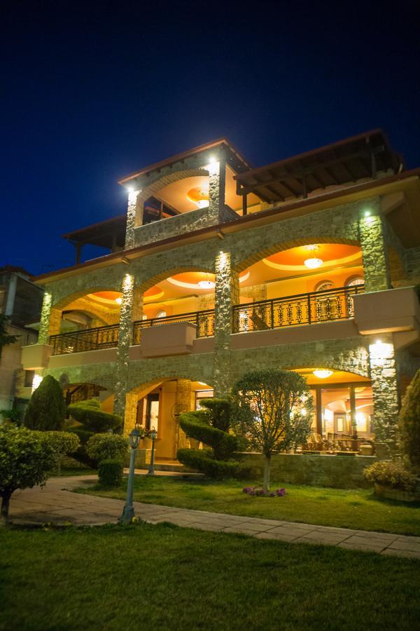 Morfeas Guesthouse Káto Loutrákion Exterior foto